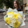 11 белых и желтых хризантем Магнум